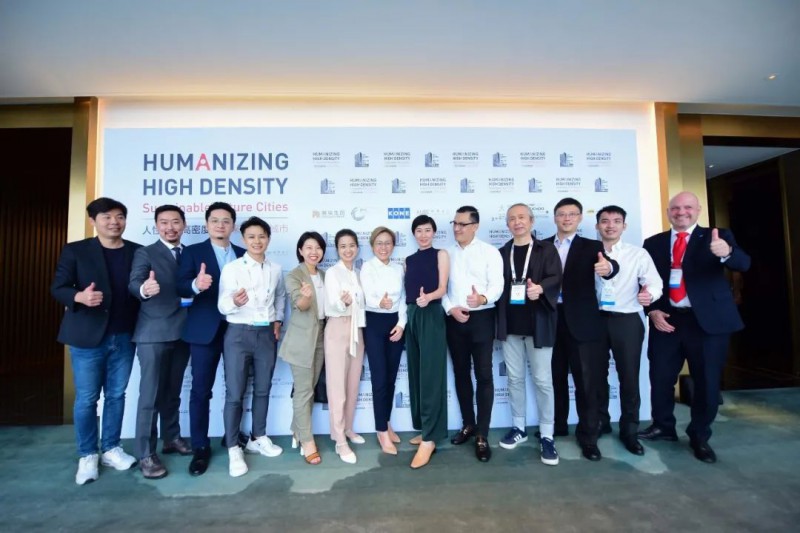 伟昌站在世界最高音乐厅，演出一场超高层思想盛宴